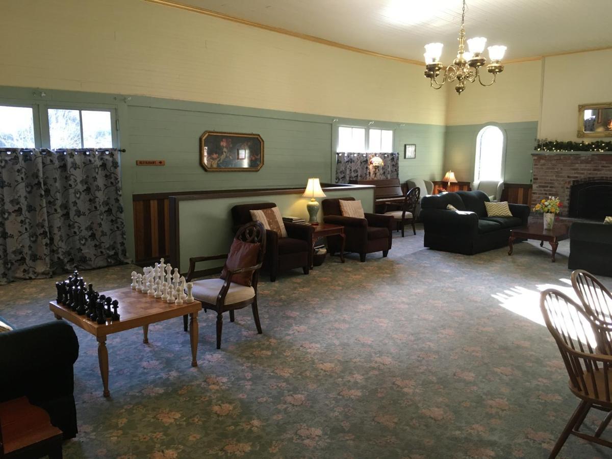 Alexander'S Lodge Ашфорд Екстериор снимка