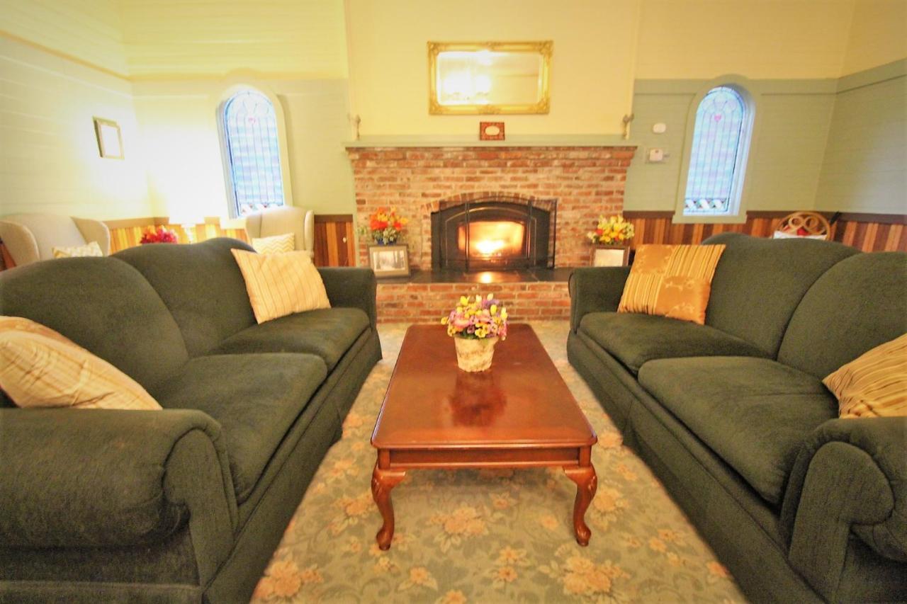Alexander'S Lodge Ашфорд Екстериор снимка
